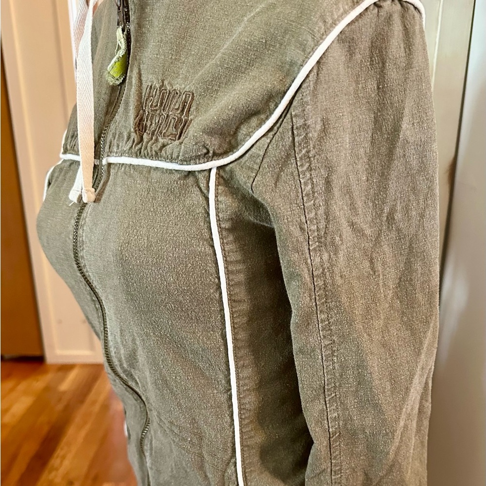 Kanabeach Biologik Olive Hooded Hemp Jacket with White Trim